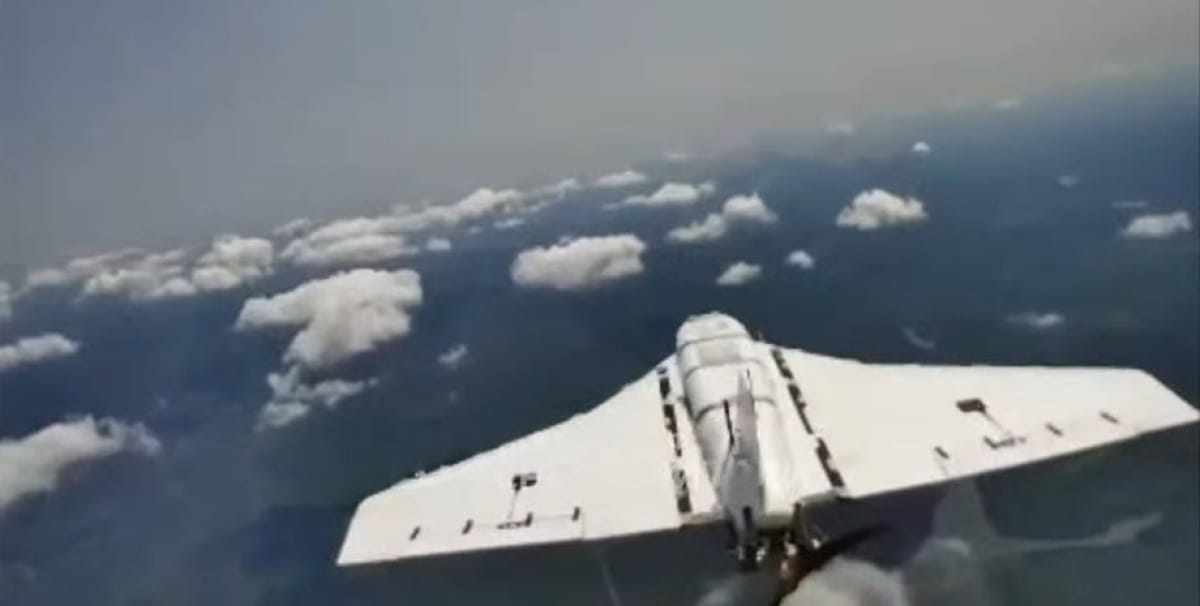 В Сети показали, как россияне запускают FPV-дрон с беспилотника «Гербера»