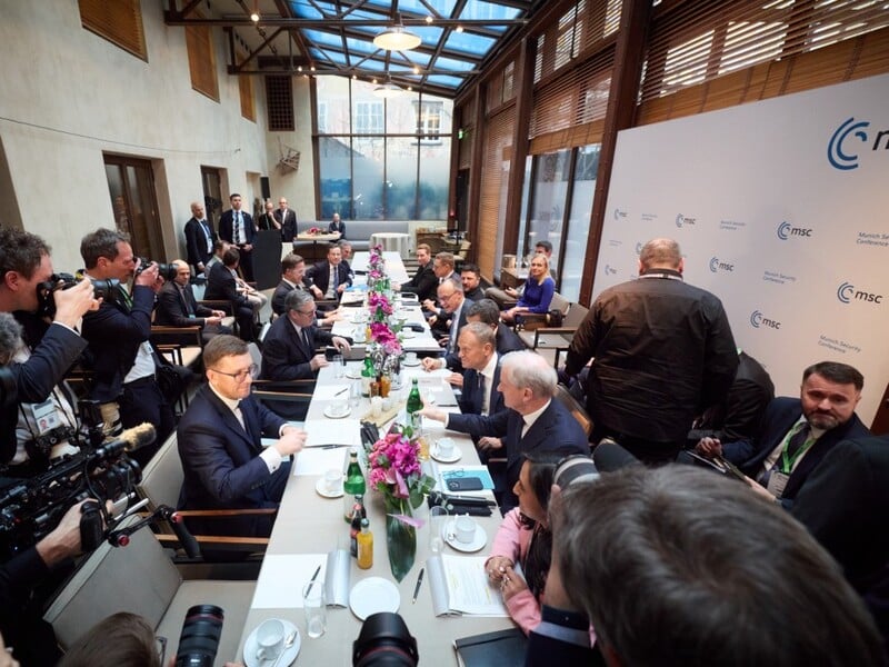 Рубио пропустил встречу об Украине, на который были Зеленский и лидеры ЕC. Его неучастие назвали "безумным"