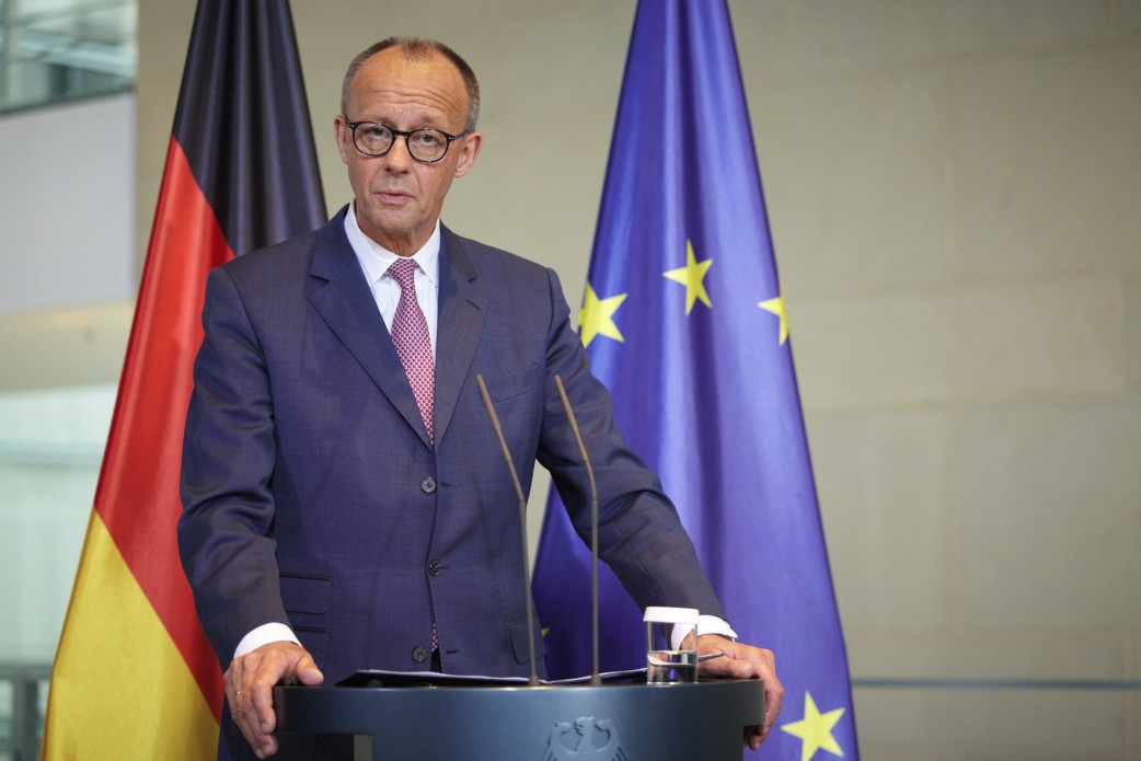 Politico: Мерц нашел новый способ склонить Трампа на сторону Украины