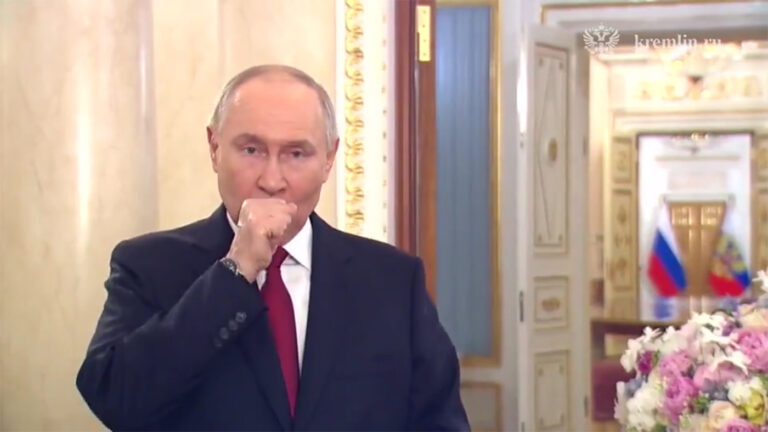 Российская верхушка начала сливать Путина