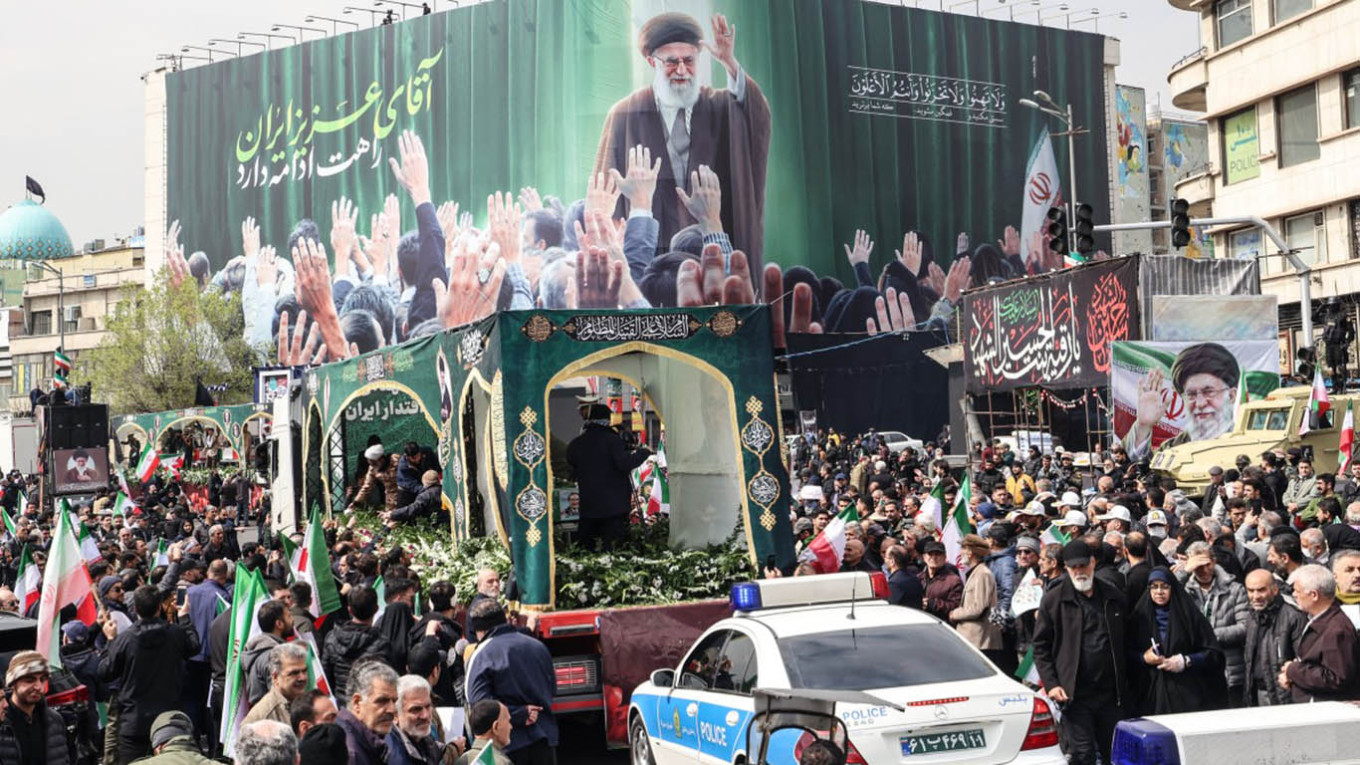 Скоро две недели