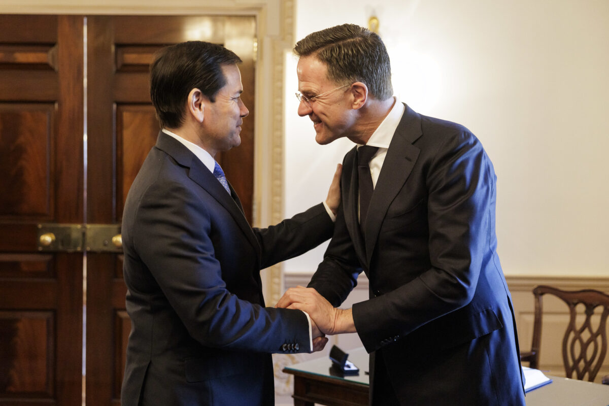 Генсек НАТО заявил о переходе от «нездоровой взаимозависимости» с США к «настоящему партнерству»