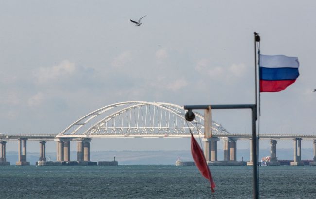 ВМС Украины поразили катера РФ, которые охраняли Крымский мост (видео)