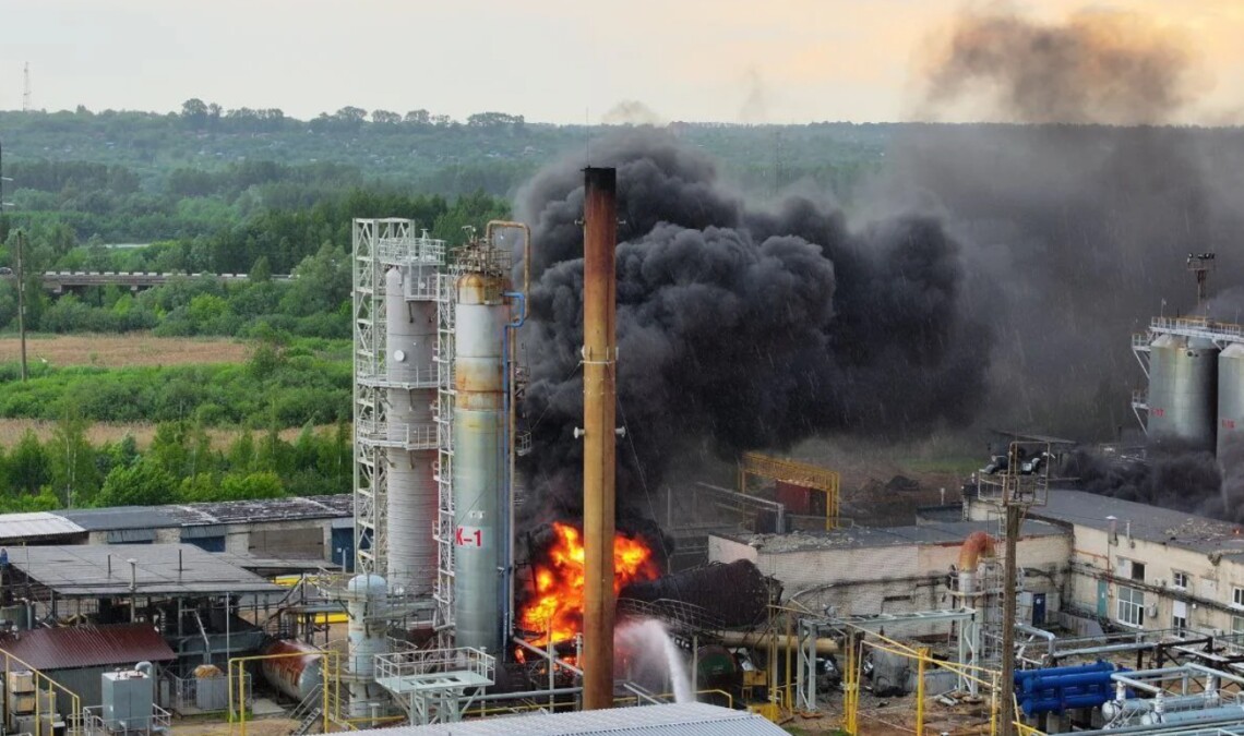 Спутники зафиксировали пожары на НПЗ и станции «Транснефти» в Перми