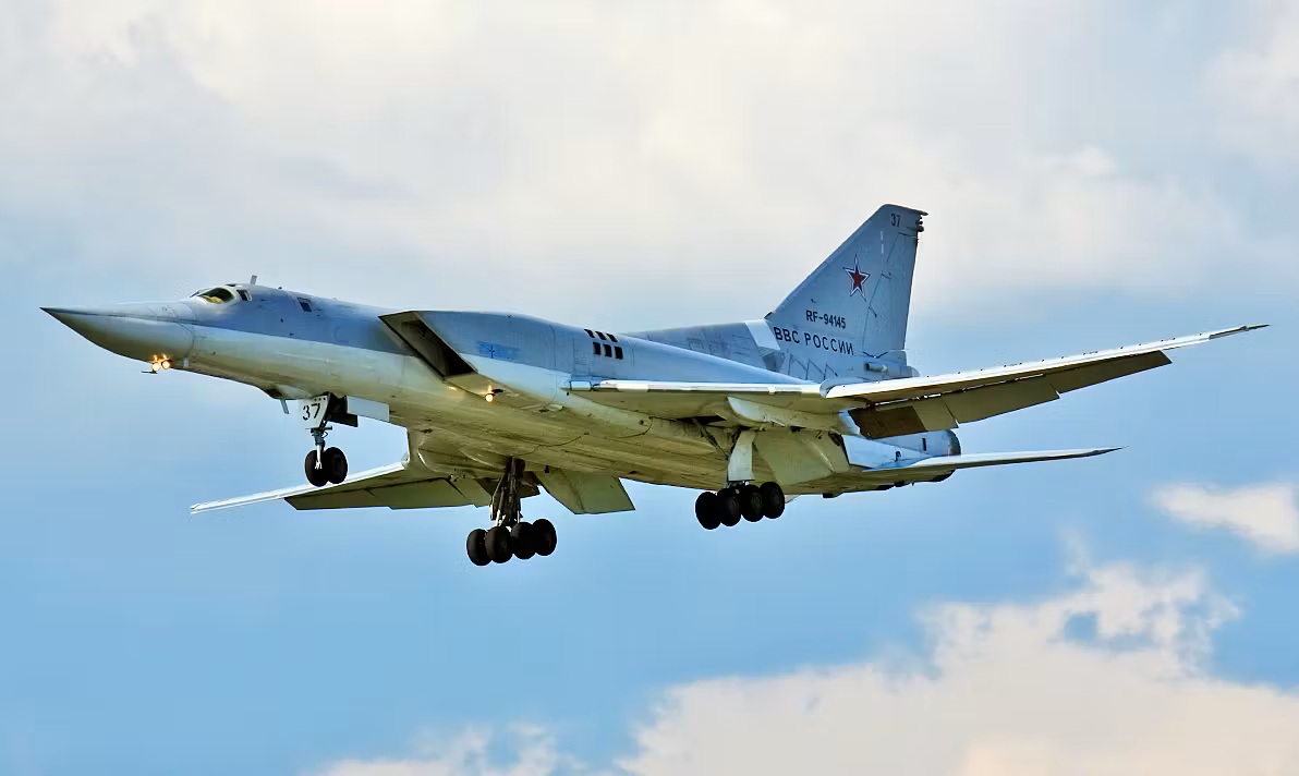 В РФ разбился бомбардировщик Ту-22М3