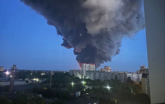 В российском Волгограде взрывы и пожары: что происходит (Видео)