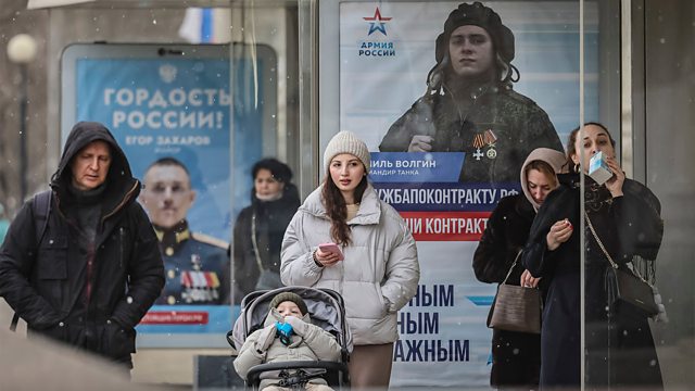 Россияне больше не уверены в будущем, они выбирают подержанные товары и теряют сбережения – СВР